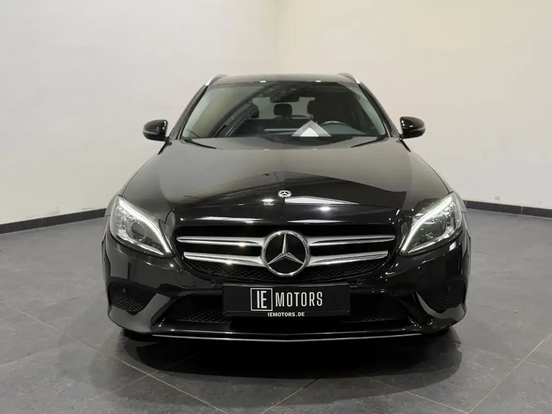 Mercedes-Benz C 220 - Thumbnail 2
