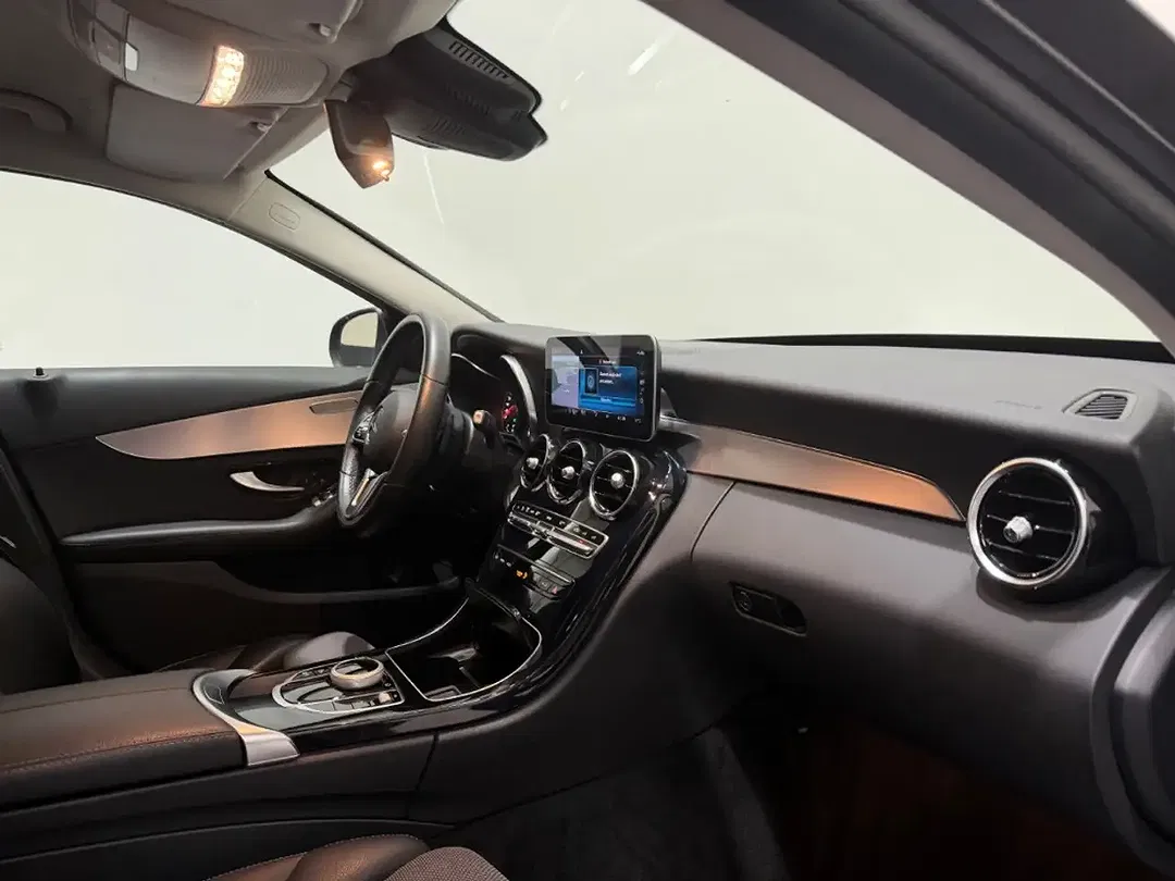 Mercedes-Benz C 220 - Thumbnail 8