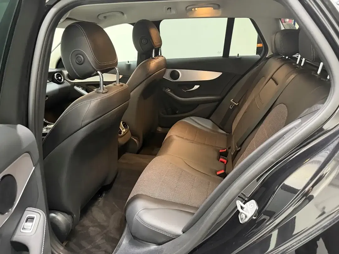 Mercedes-Benz C 220 - Thumbnail 9