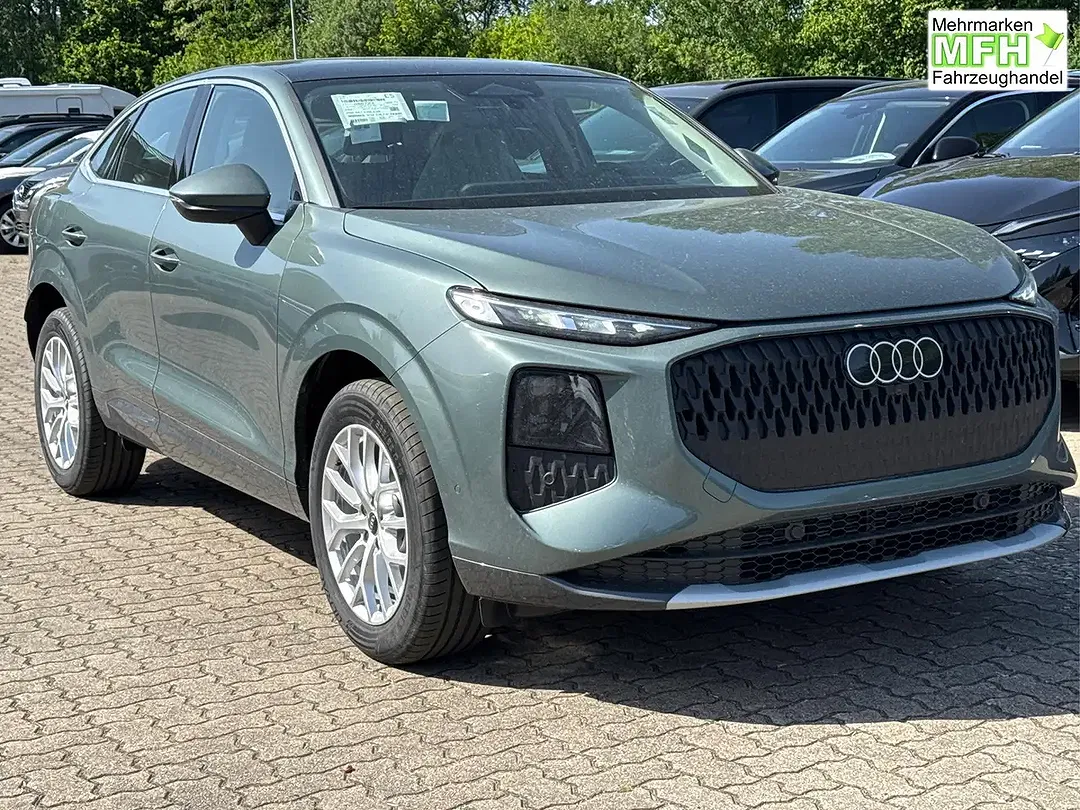 Audi Q3 - Thumbnail 3