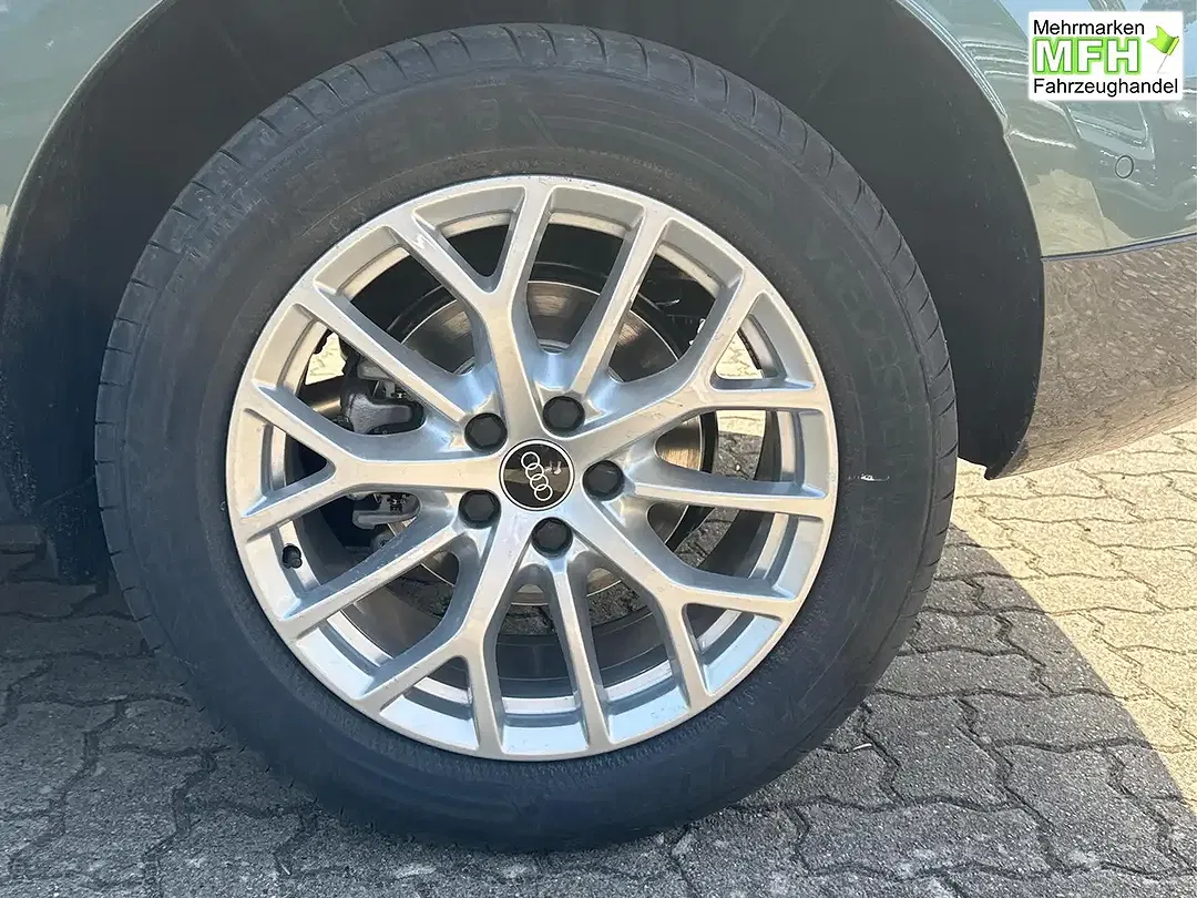 Audi Q3 - Thumbnail 8