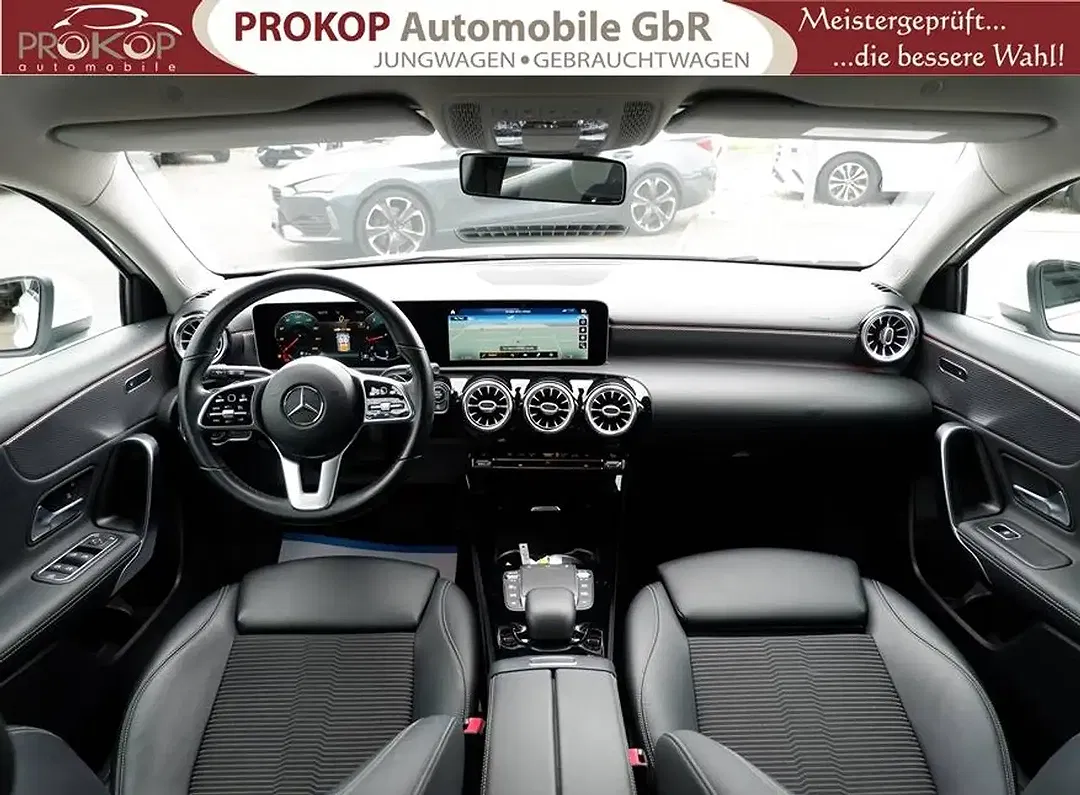 Mercedes-Benz A 180 - Thumbnail 8