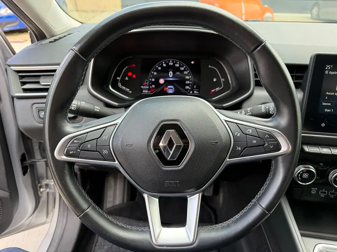 Renault Clio - Thumbnail 10