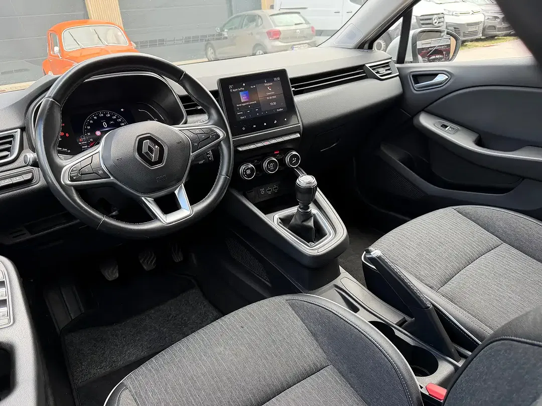 Renault Clio - Thumbnail 9
