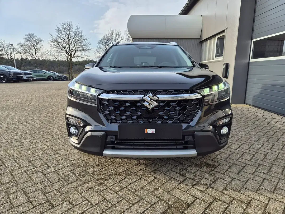 Suzuki S-Cross - Thumbnail 8