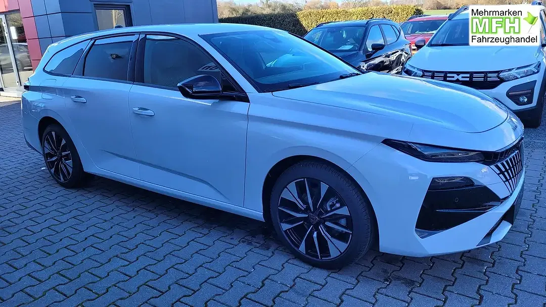 Peugeot 308 - Thumbnail 3