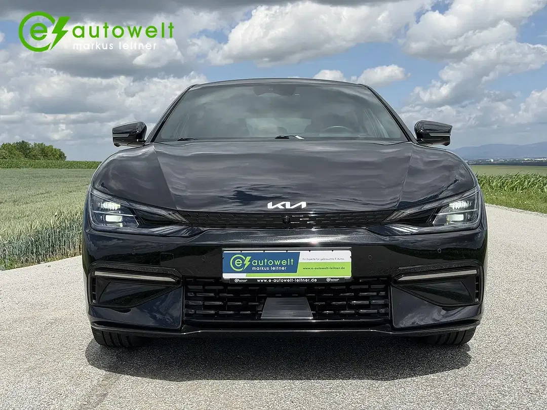 Kia EV6 - Thumbnail 9