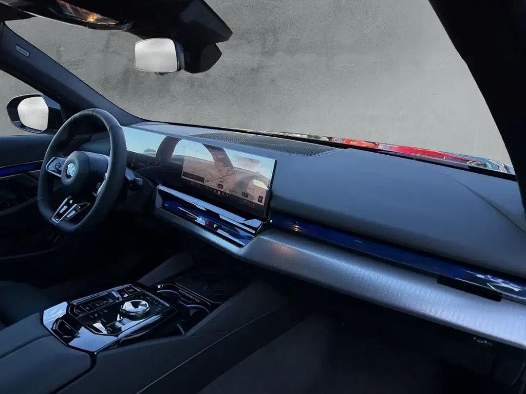 BMW 520 - Thumbnail 12