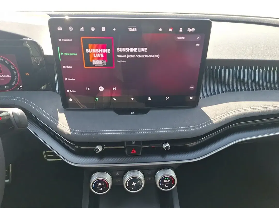 Skoda Superb - Thumbnail 12