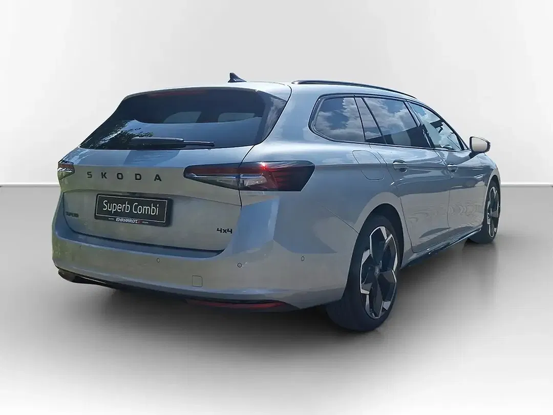 Skoda Superb - Thumbnail 4