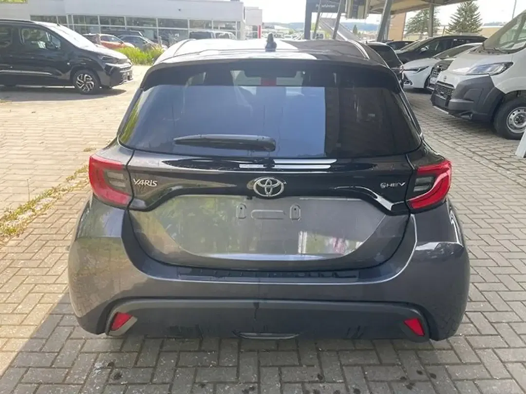 Toyota Yaris - Thumbnail 4