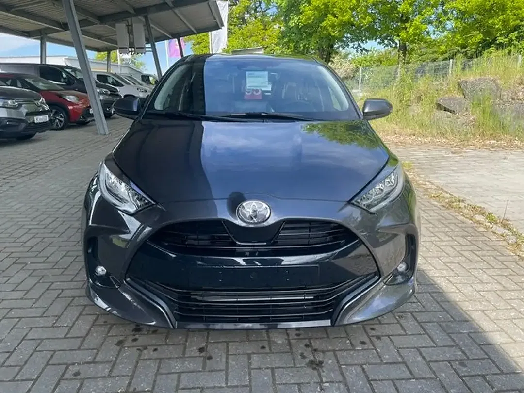 Toyota Yaris - Thumbnail 8