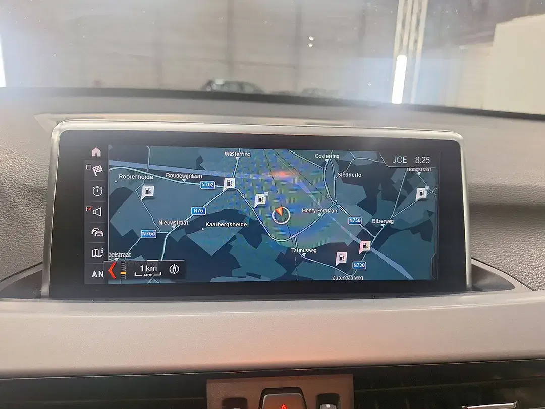 BMW X1 - Thumbnail 11