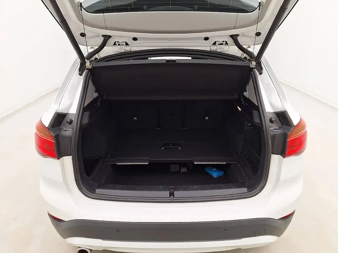 BMW X1 - Thumbnail 12