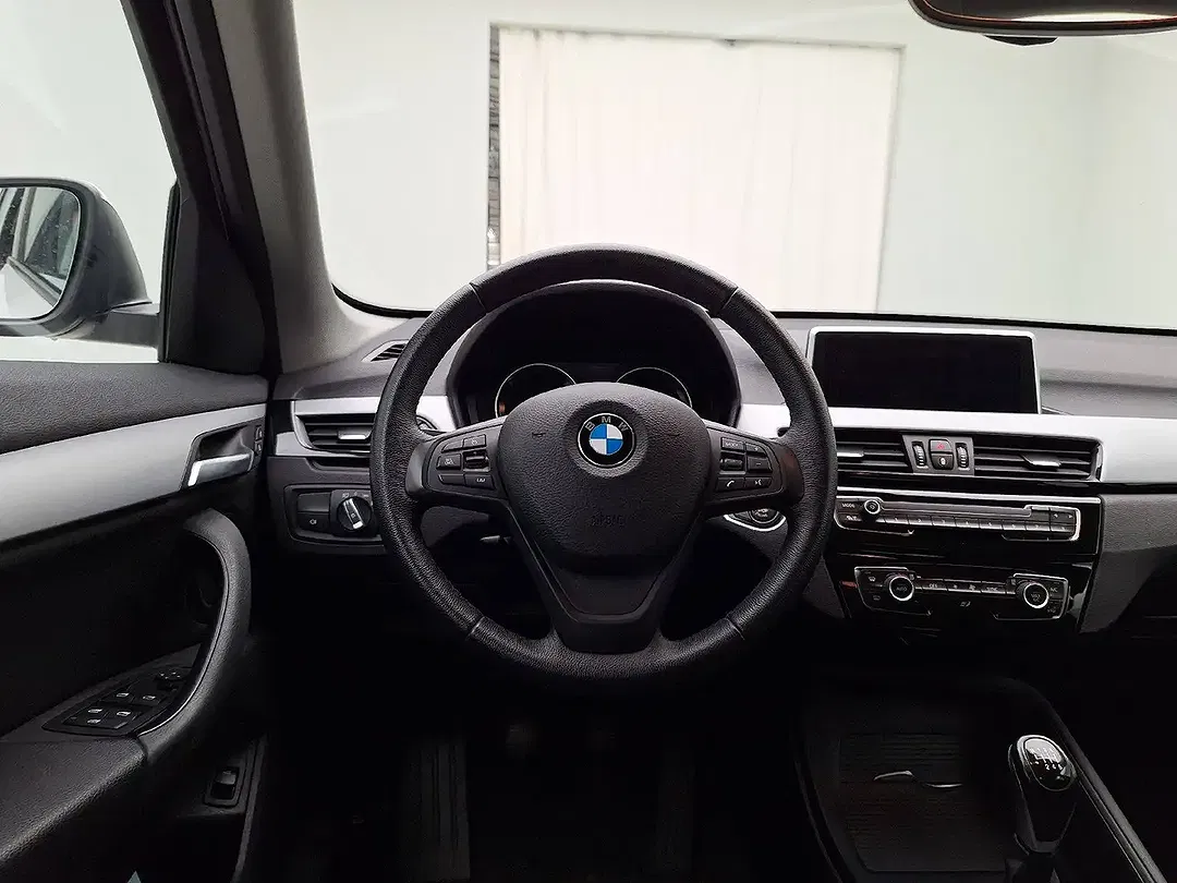 BMW X1 - Thumbnail 8