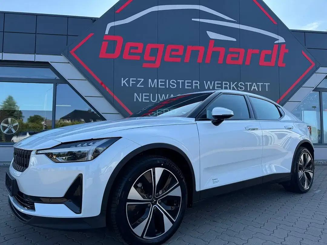 Polestar 2 - Thumbnail 1
