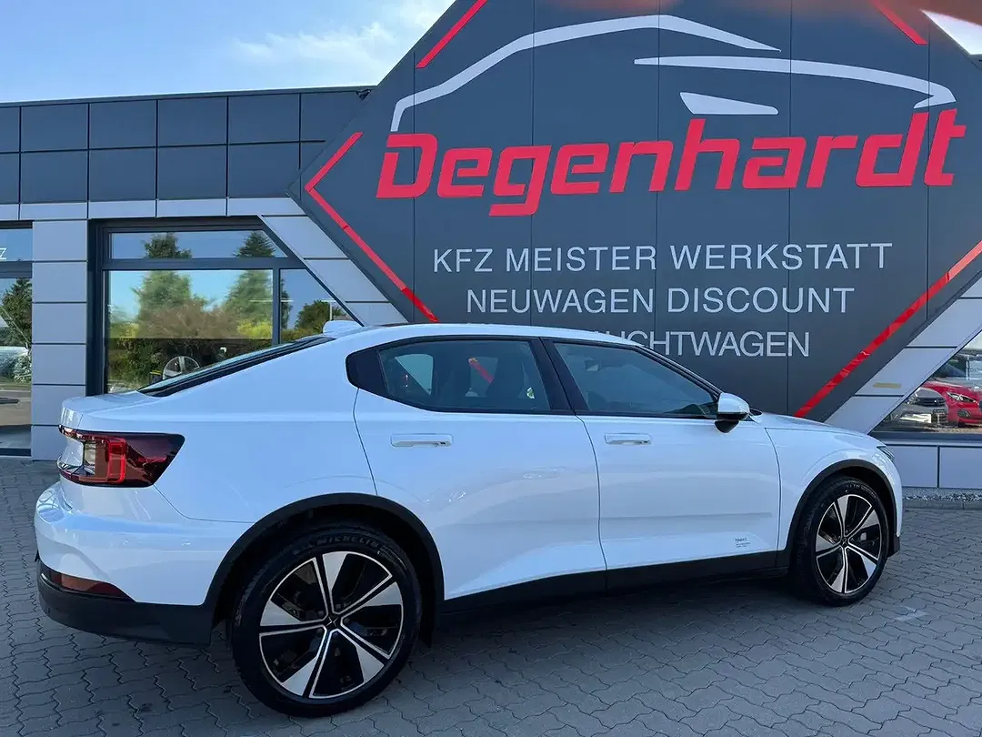 Polestar 2 - Thumbnail 11
