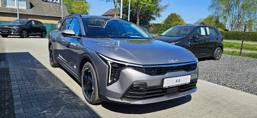 Kia K4 - Thumbnail 2