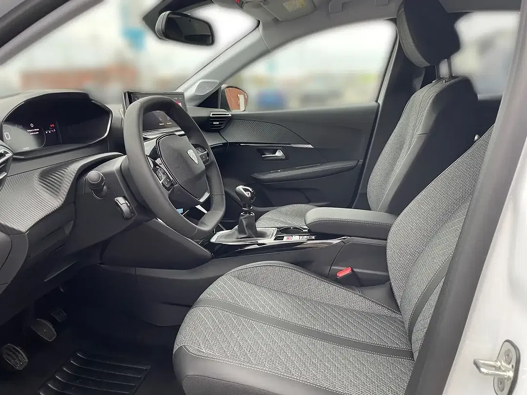 Peugeot 208 - Thumbnail 7