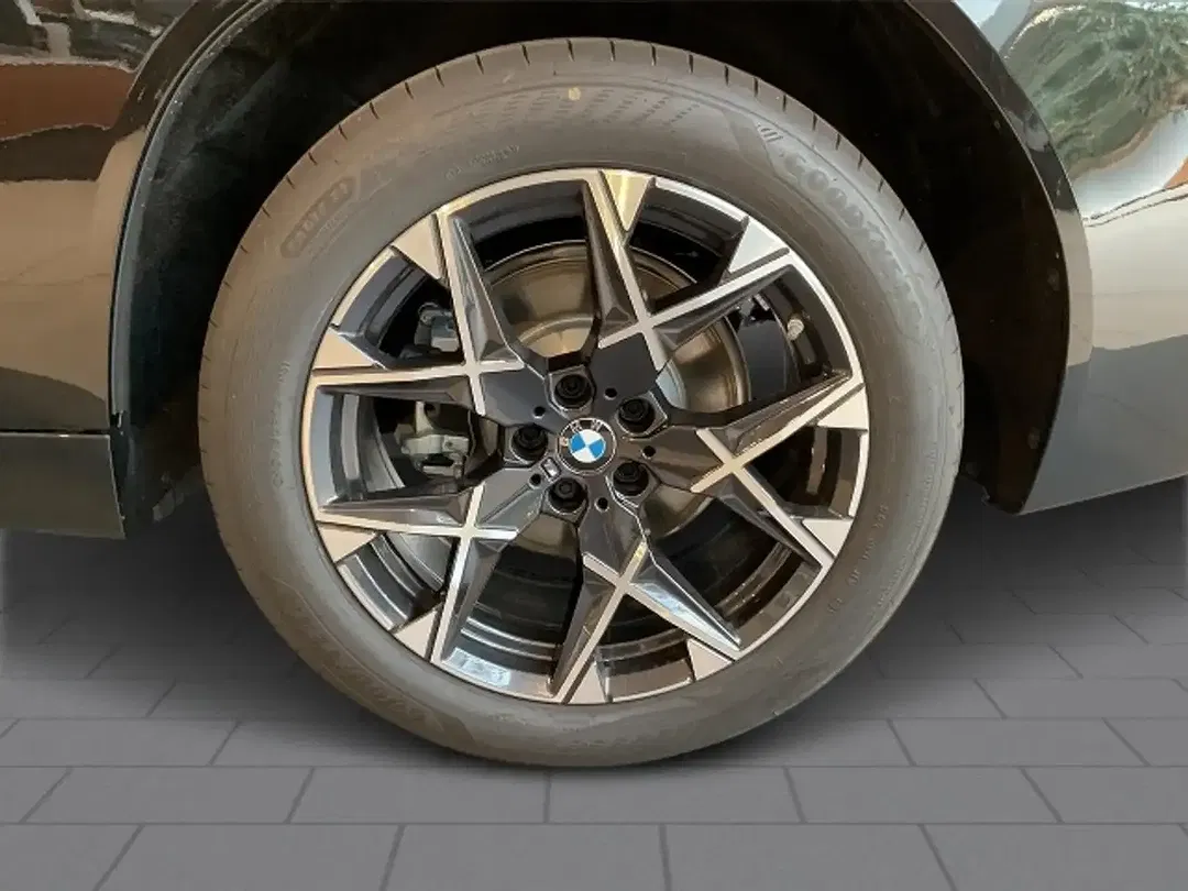 BMW X3 - Thumbnail 6