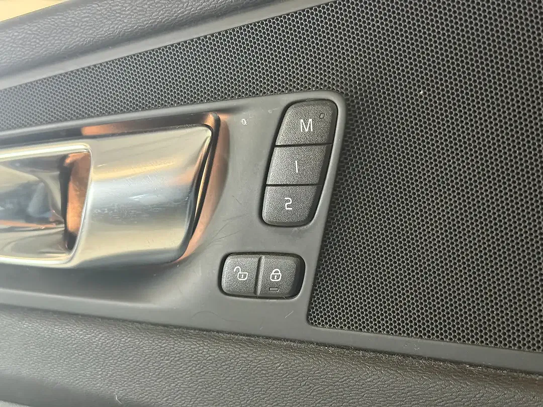Volvo XC60 - Thumbnail 10