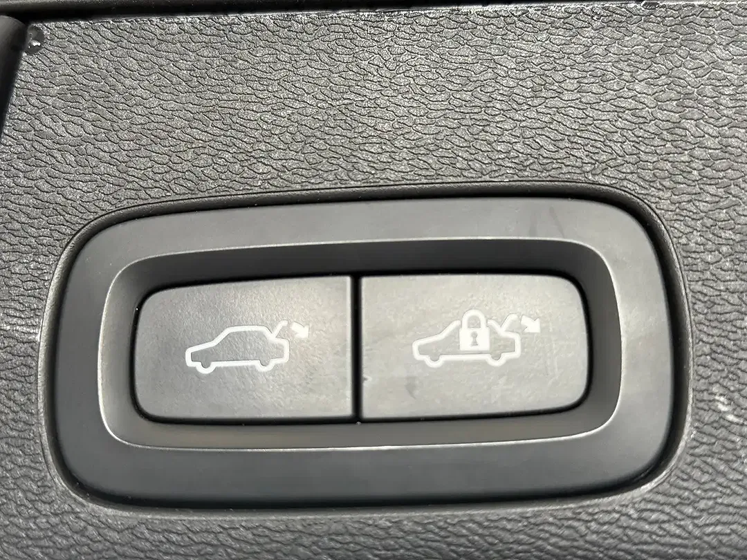 Volvo XC60 - Thumbnail 5