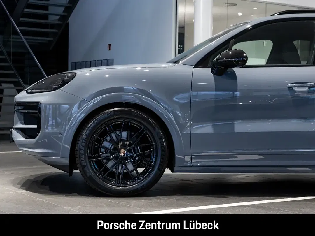 Porsche Cayenne - Thumbnail 10