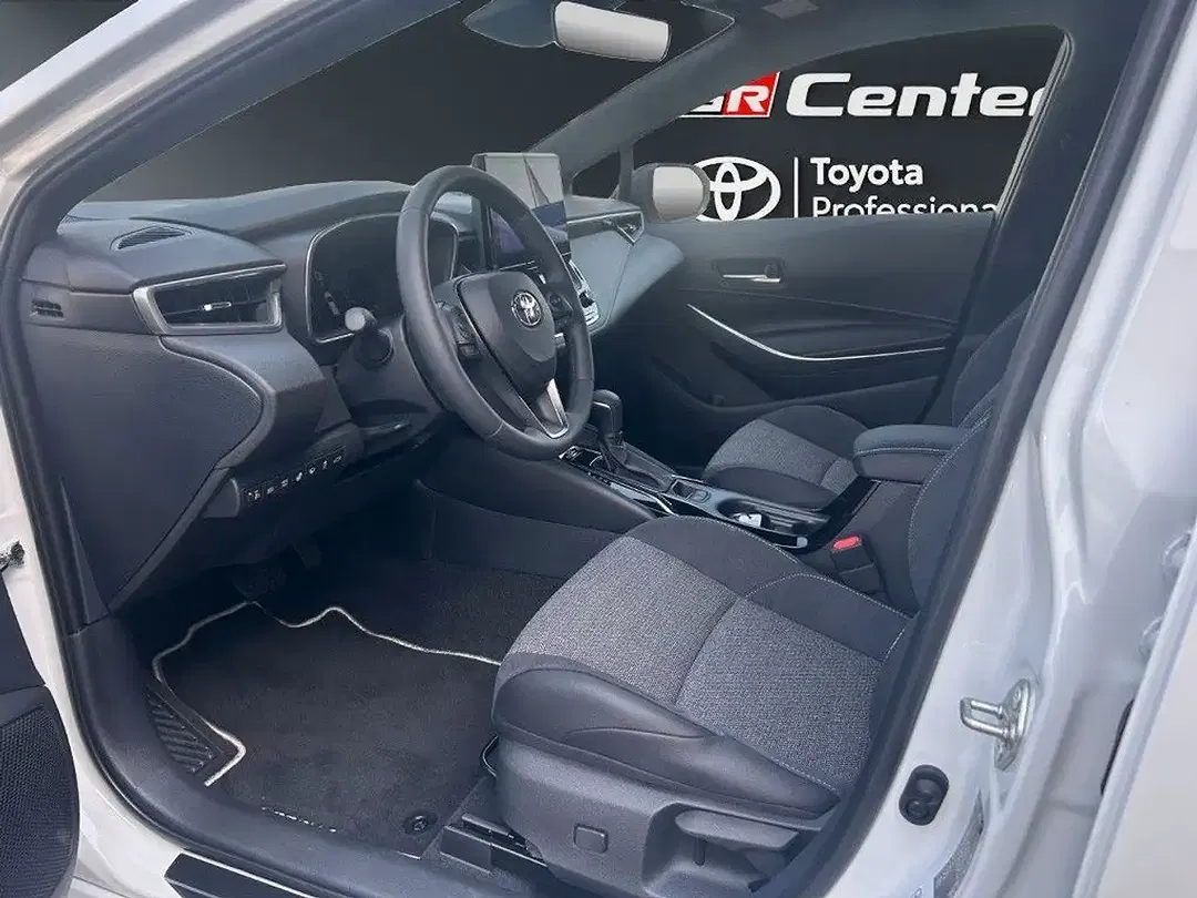 Toyota Corolla - Thumbnail 10