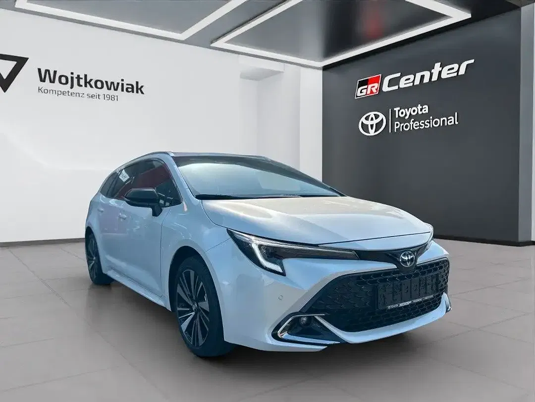 Toyota Corolla - Thumbnail 5