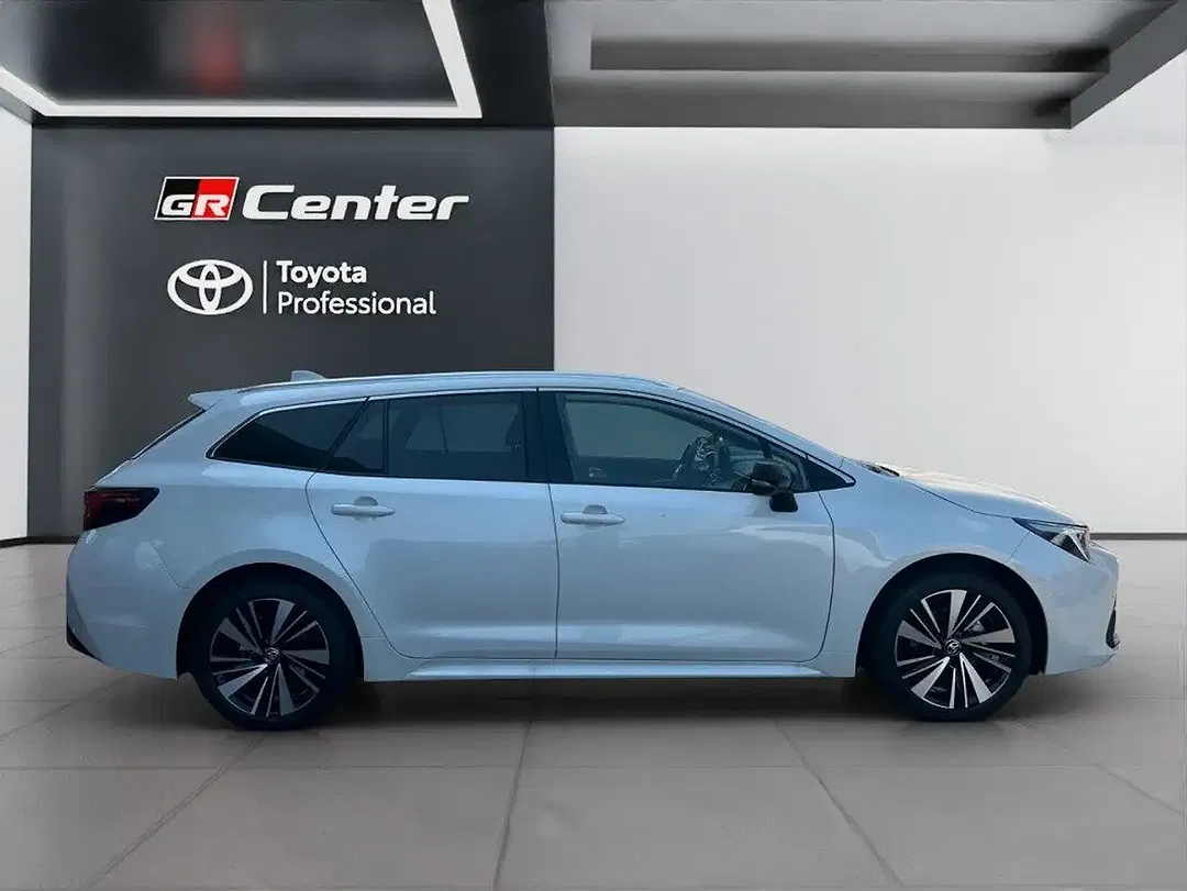 Toyota Corolla - Thumbnail 6