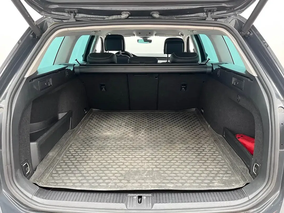 Volkswagen Passat Variant - Thumbnail 11