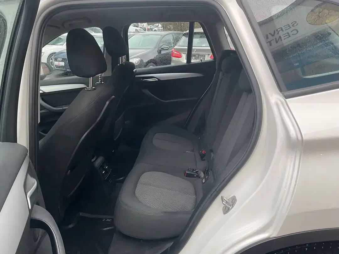 BMW X1 - Thumbnail 10