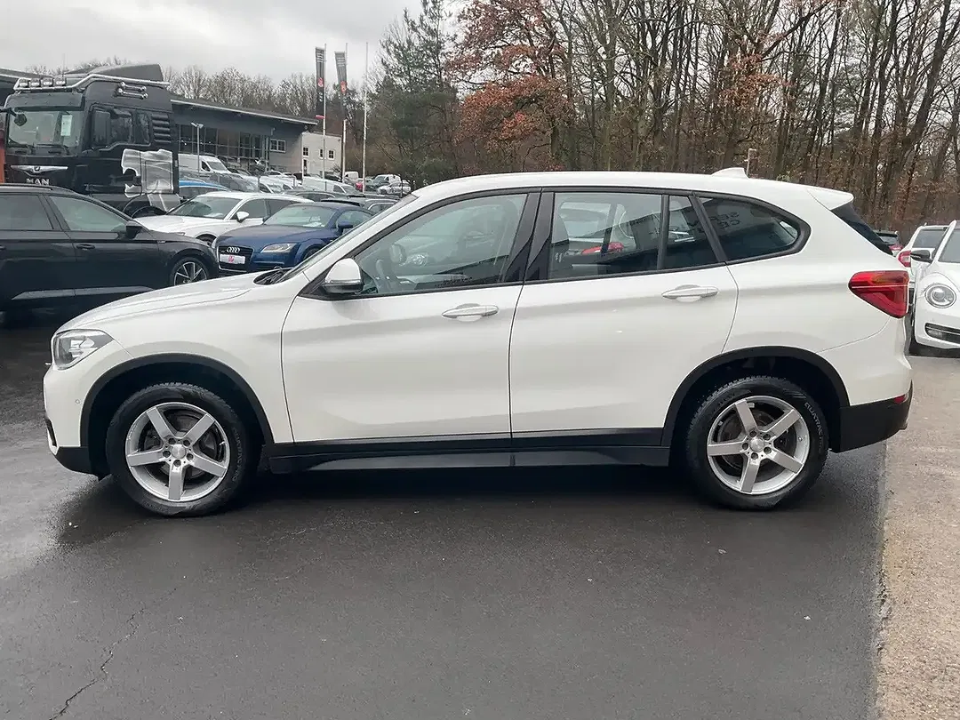 BMW X1 - Thumbnail 8