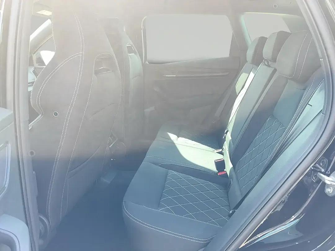Skoda Karoq - Thumbnail 11