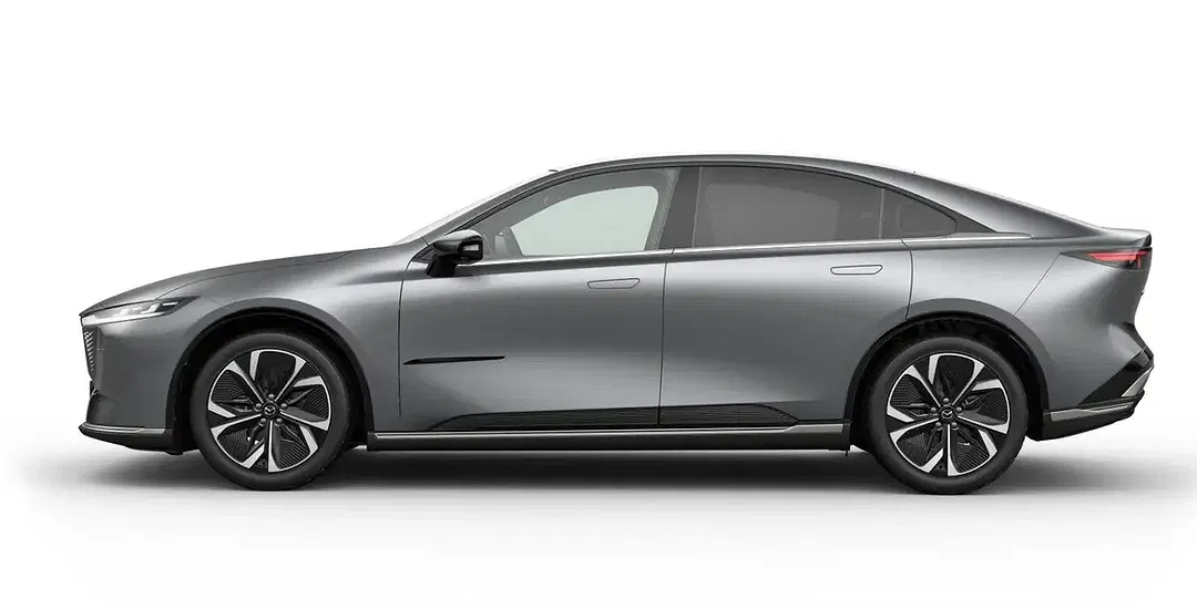 Mazda 6e - Thumbnail 2