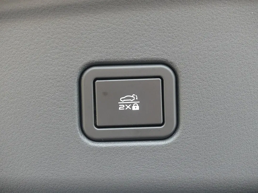Mazda 6e - Thumbnail 9