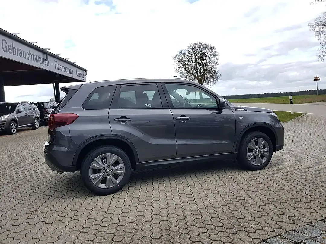 Suzuki Vitara - Thumbnail 6