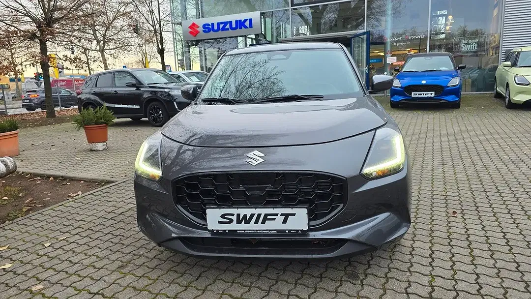 Suzuki Swift - Thumbnail 3