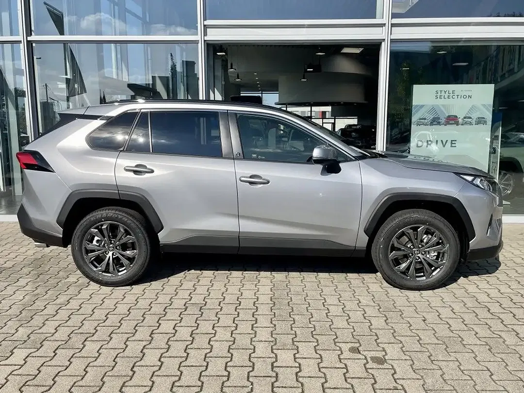 Toyota RAV 4 - Thumbnail 3