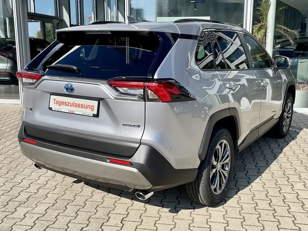 Toyota RAV 4 - Thumbnail 4