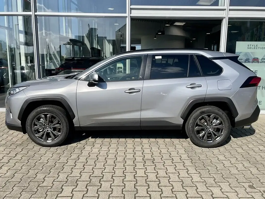 Toyota RAV 4 - Thumbnail 6