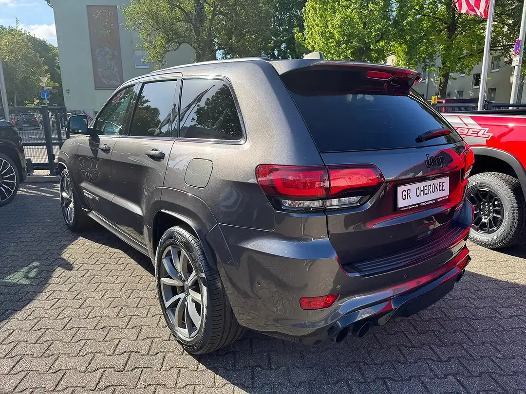 Jeep Grand Cherokee - Thumbnail 7