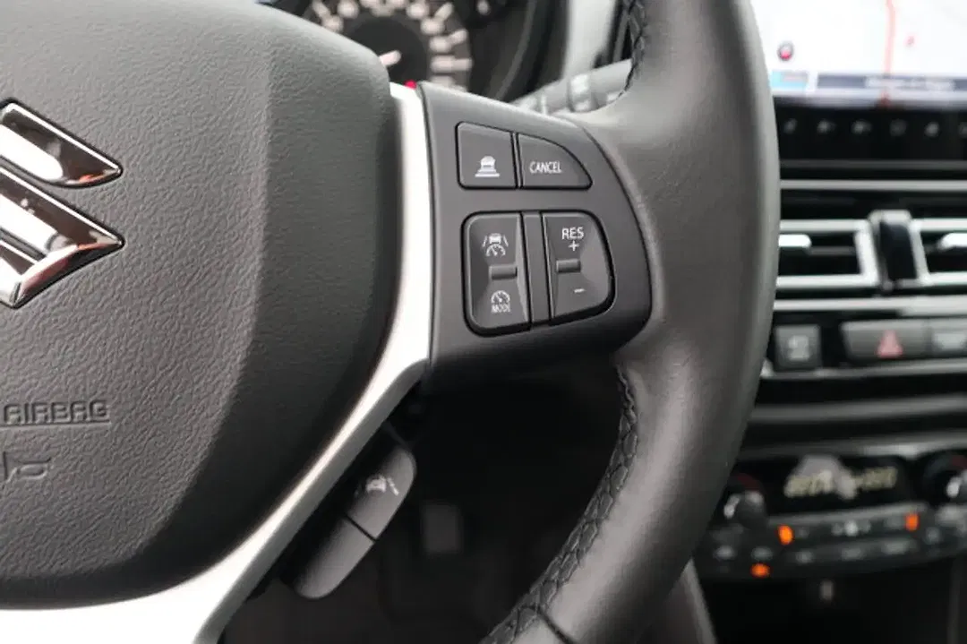 Suzuki SX4 S-Cross - Thumbnail 13