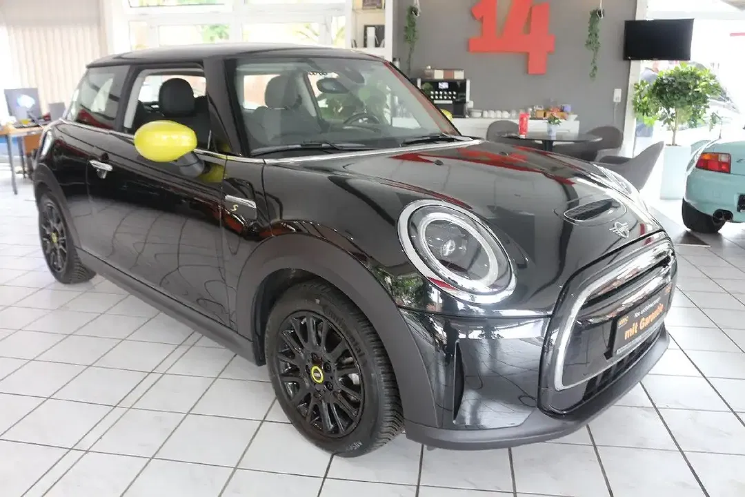 MINI Cooper S - Thumbnail 4