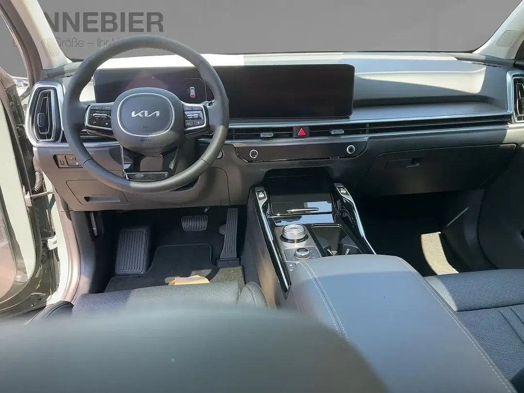 Kia Sorento - Thumbnail 9