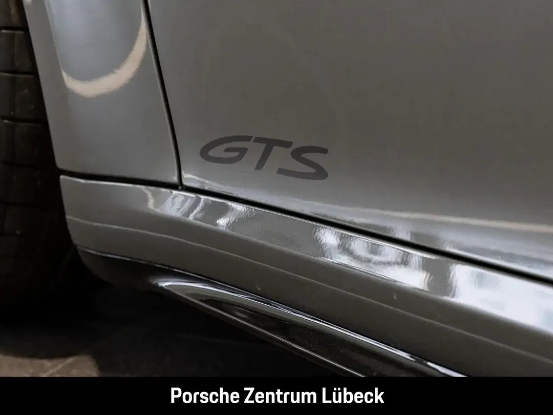 Porsche 992 - Thumbnail 14