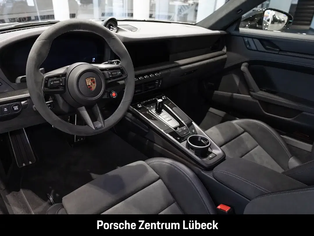 Porsche 992 - Thumbnail 4