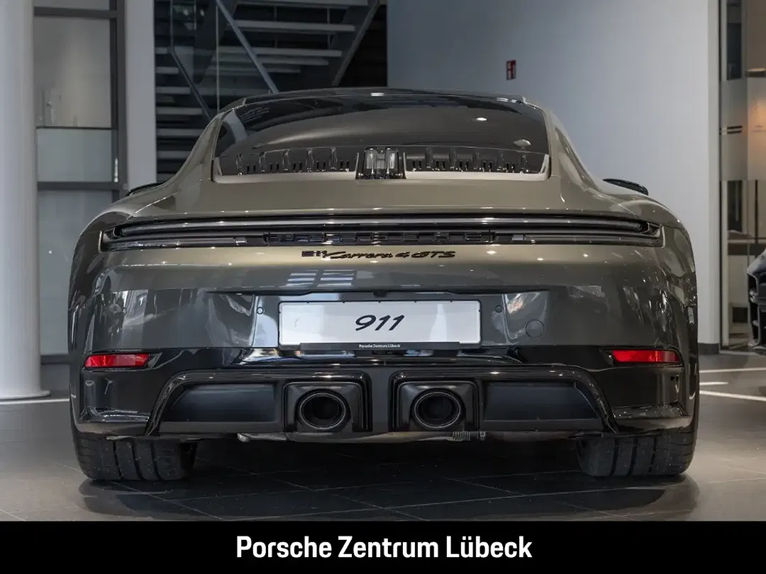 Porsche 992 - Thumbnail 8