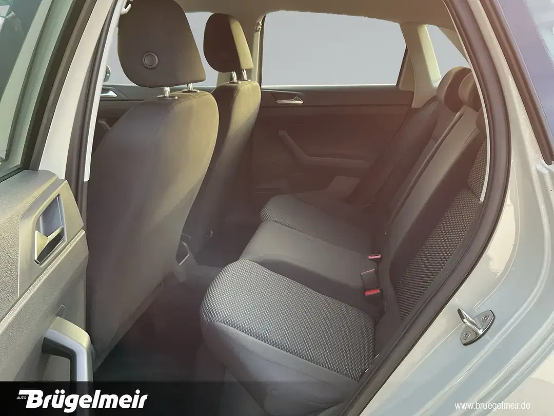 Volkswagen Polo - Thumbnail 12