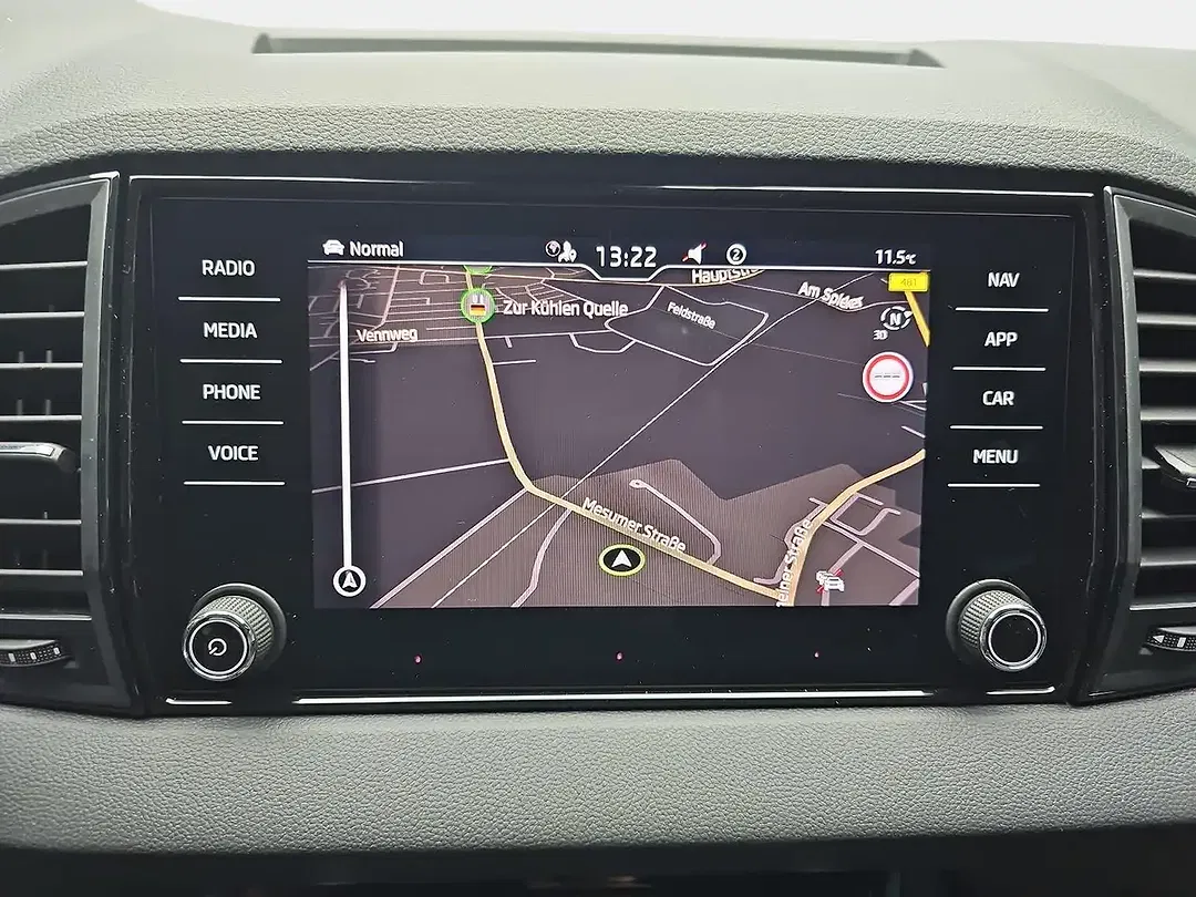 Skoda Karoq - Thumbnail 9